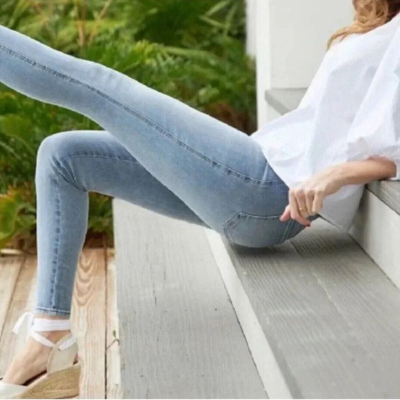 SPANX Distressed Skinny Jeans Light Vintage Wash Pull On Tummy Control - Picture 3 of 13